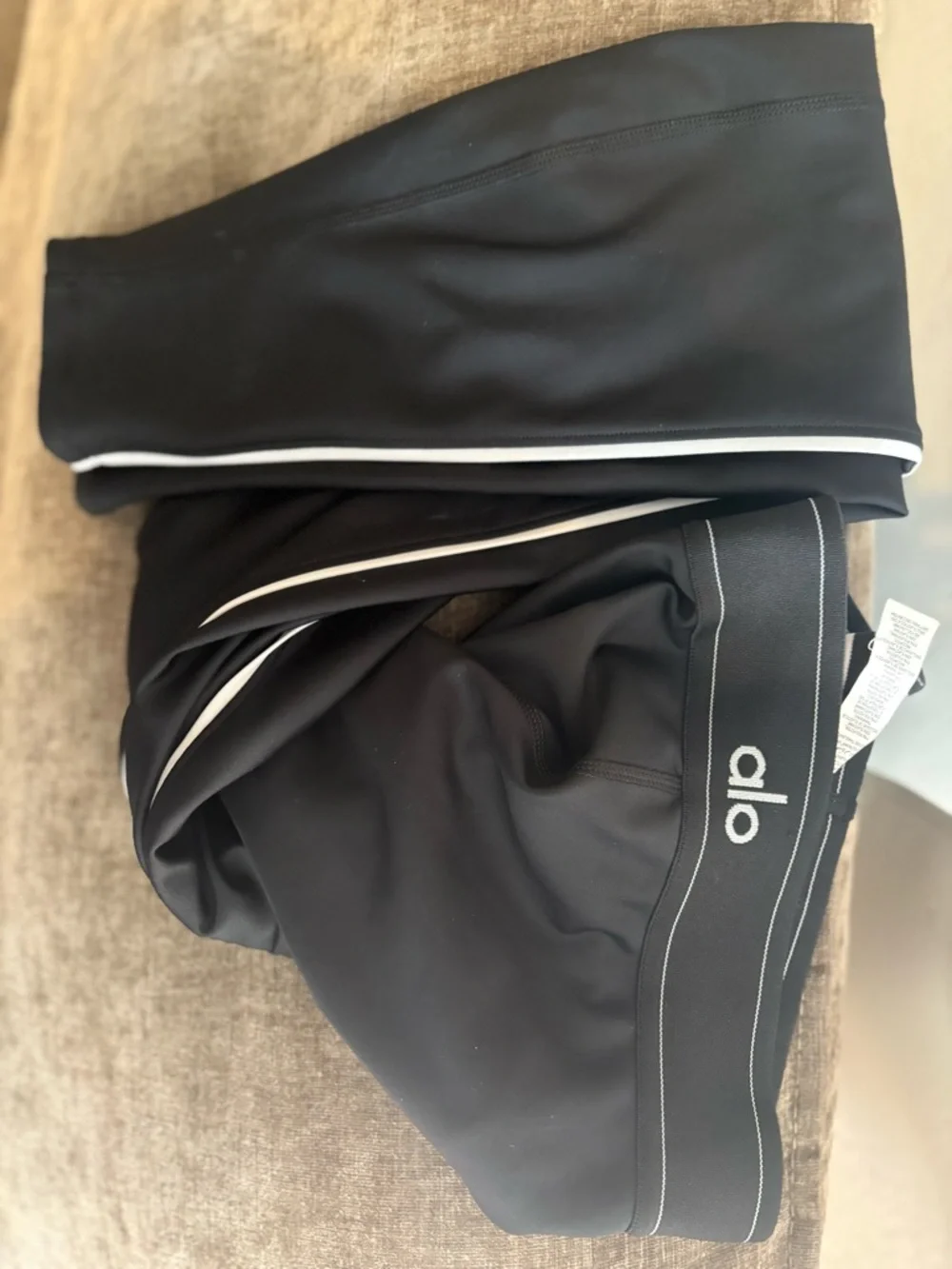 Alo Yoga Sculpting High-Waist Leggings | Black Minimal Luxe Athleisure |